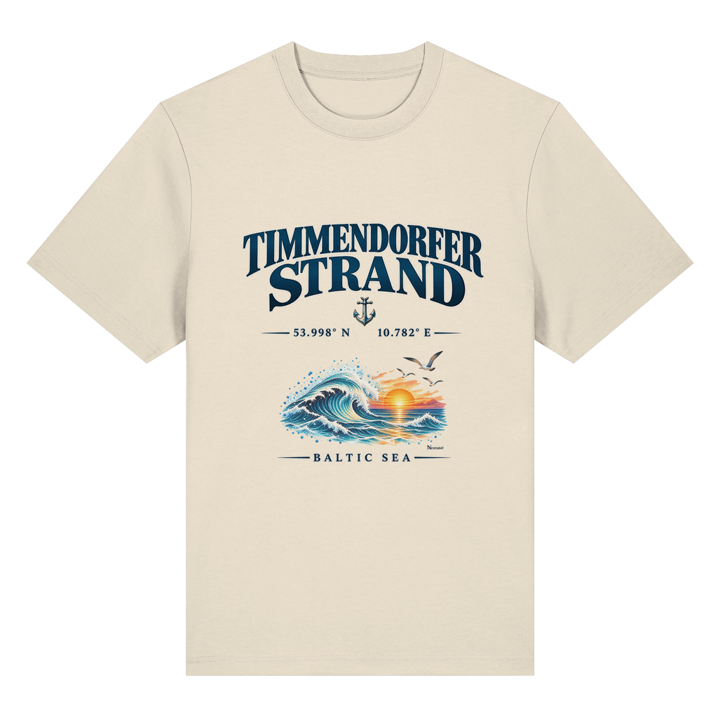 Original-Mockup 1: Unisex Bio-Heavy-T-Shirt in Natural Raw mit Timmendorfer Strand – Baltic Sea Frontprint.