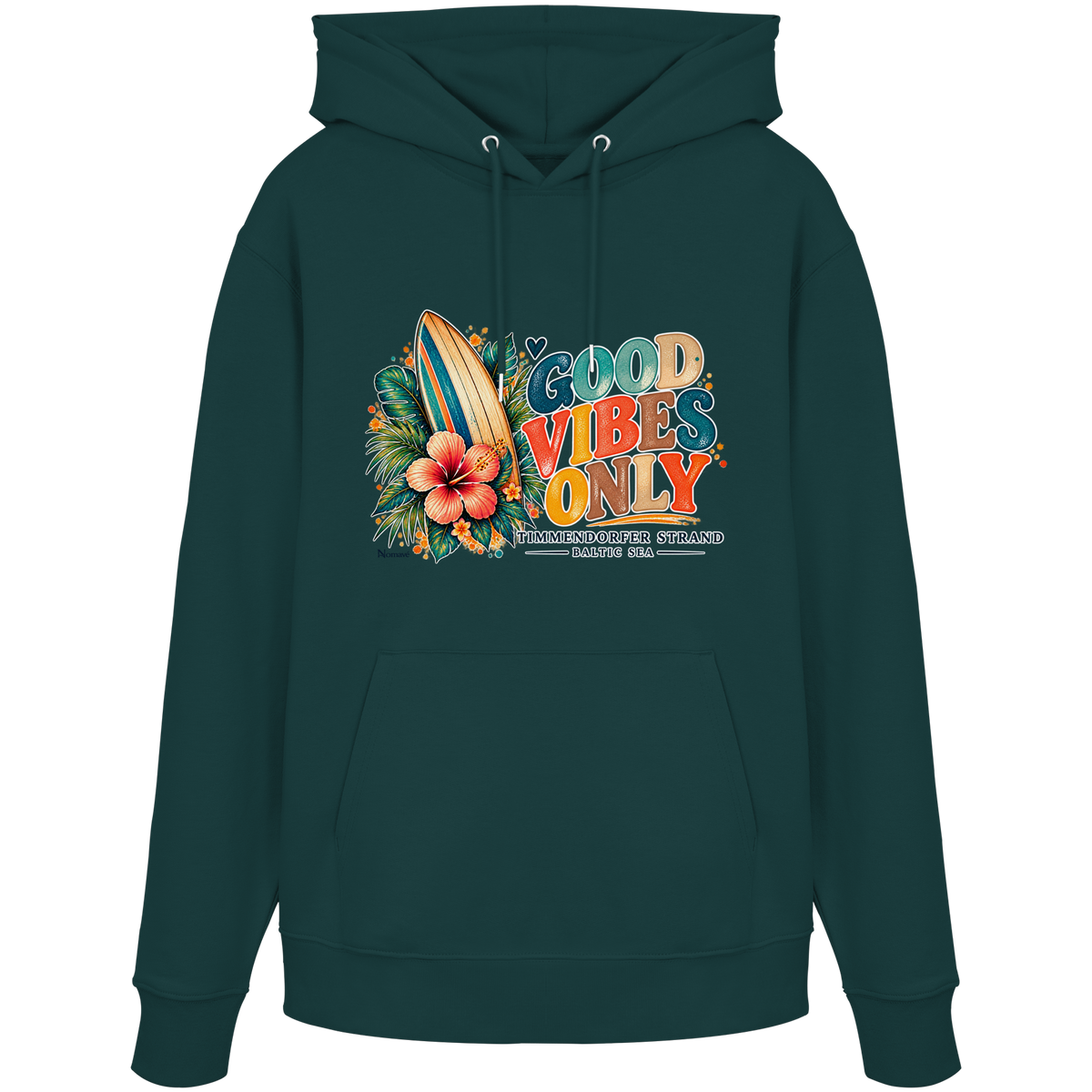 Timmendorfer Strand – Surf Vibes – Unisex Bio-Hoodie mit Frontprint in Glazed Green – Katalog-Vorderansicht mit Surfboard, Hibiskus und Good-Vibes-Only-Frontprint.