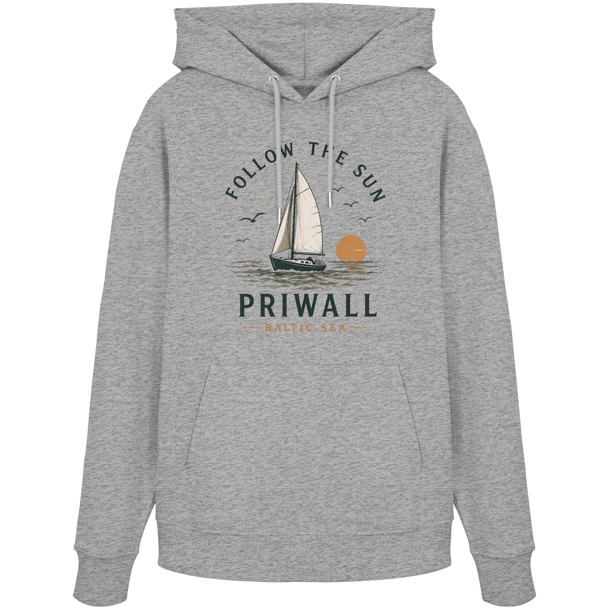 Grauer Follow the Sun Hoodie aus der Priwall Kollektion mit Segelboot Motiv und Ostsee Design