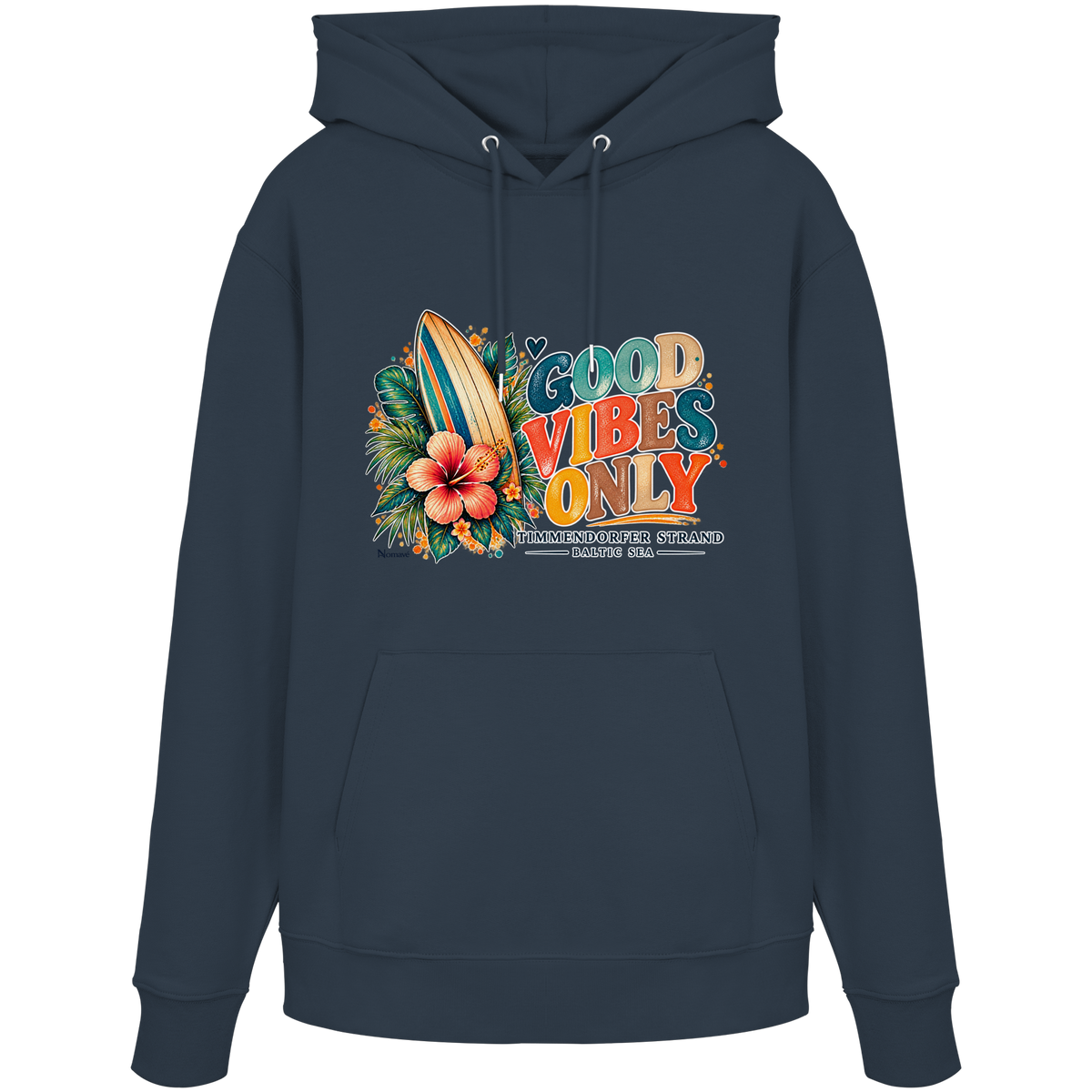 Timmendorfer Strand – Surf Vibes – Unisex Bio-Hoodie mit Frontprint in India Ink Grey – Katalog-Vorderansicht mit Surfboard, Hibiskus und Good-Vibes-Only-Frontprint.