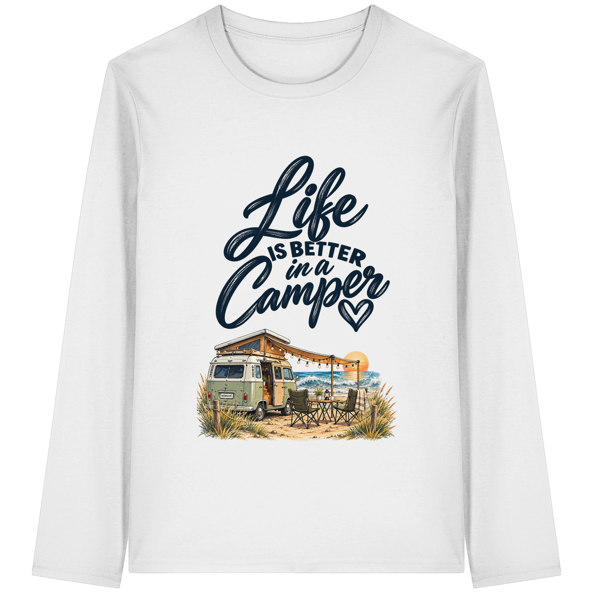 Bio Longsleeve T-Shirt mit „Life is better in a Camper“-Motiv – Vorderansicht in White für Vanlife- und Campingfans