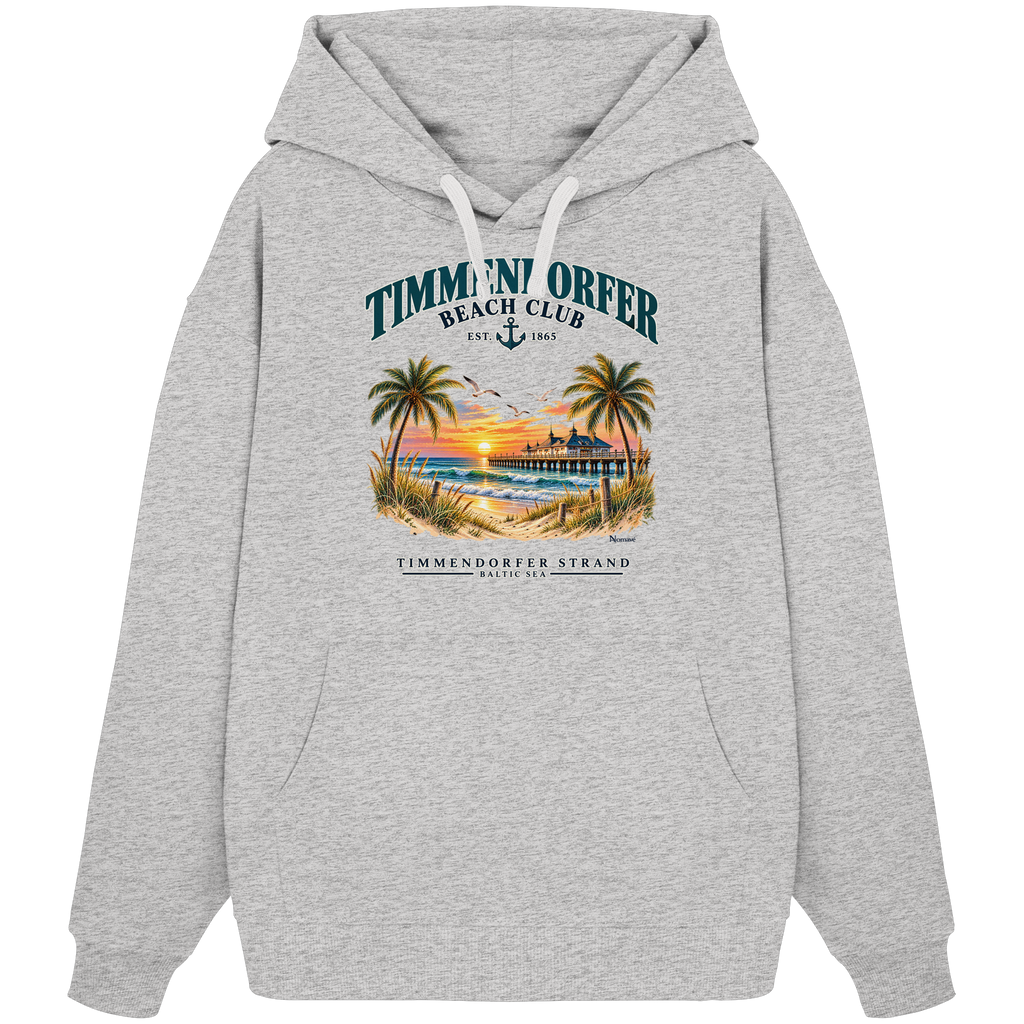 Originalmockup: Timmendorfer Beach Club Unisex Bio-Oversize-Hoodie in Cool Heather Grey, Vorderansicht mit maritimem Frontprint, Palmen, Seebrücke und Meer.