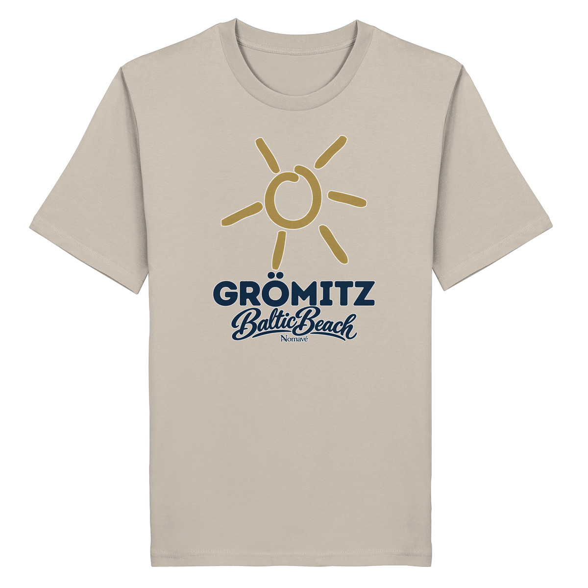 Bio Unisex T-Shirt Grömitz Sonne Baltic Beach – desert dust, Frontdruck mit goldener Sonne, Shirtigo-Originalmockup 7