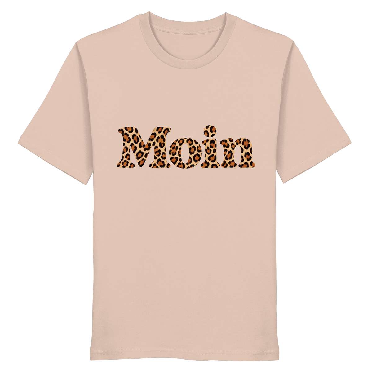 Original-Shirtigo-Mockup: Bio Unisex T-Shirt in Fraiche Peche mit lesbarem „Moin“ im karamellfarbenen Leopardenmuster als Frontprint