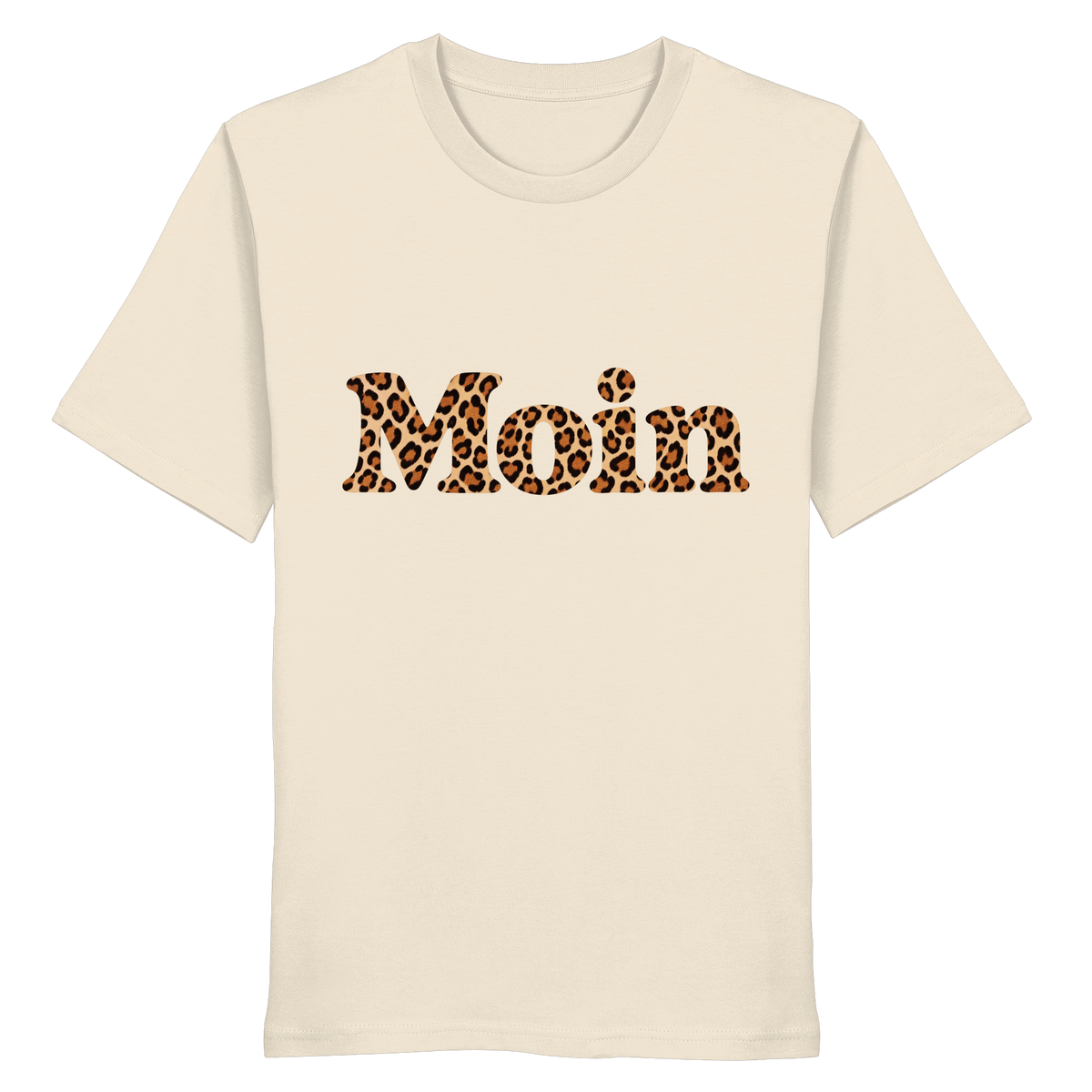 Original-Shirtigo-Mockup: Bio Unisex T-Shirt in Natural Raw mit lesbarem „Moin“ im karamellfarbenen Leopardenmuster als Frontprint