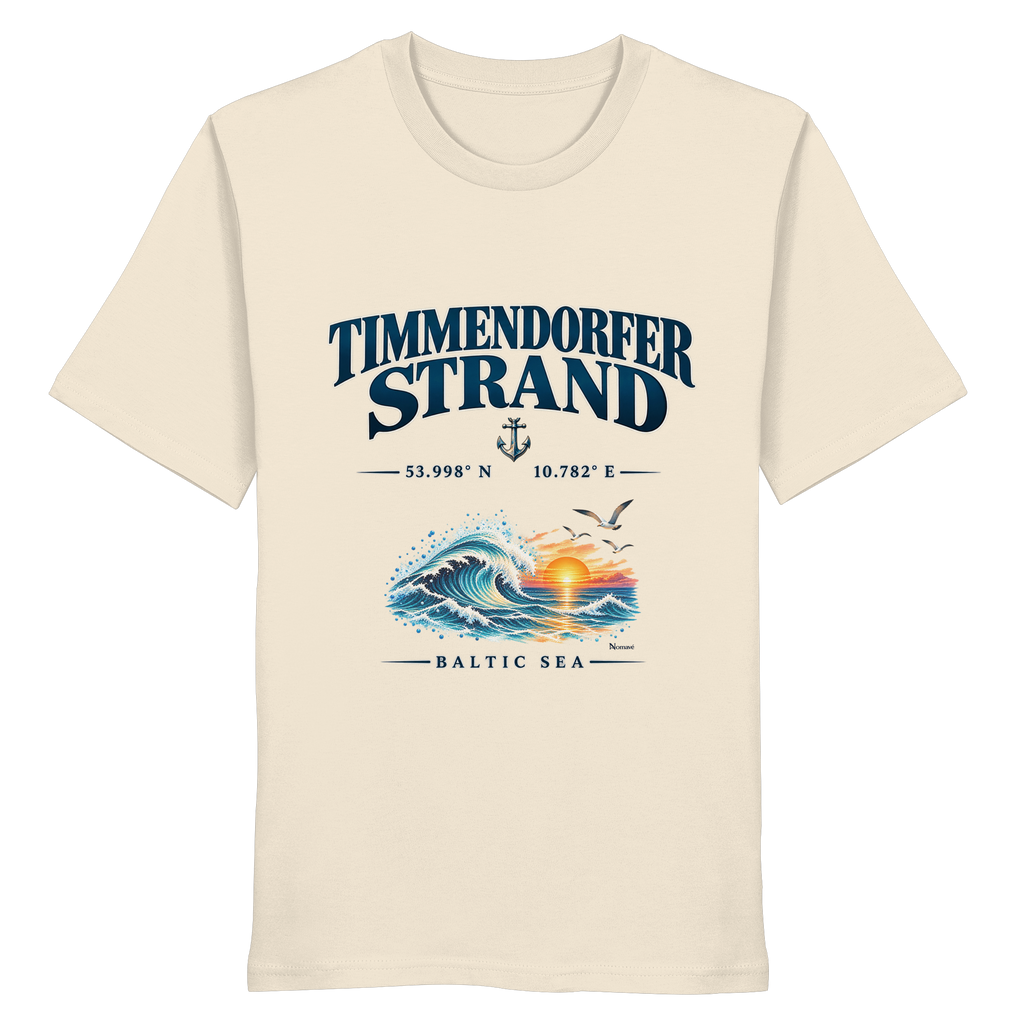 Original-Mockup 1: Unisex Bio-T-Shirt in Natural Raw mit Timmendorfer Strand – Baltic Sea Frontprint.