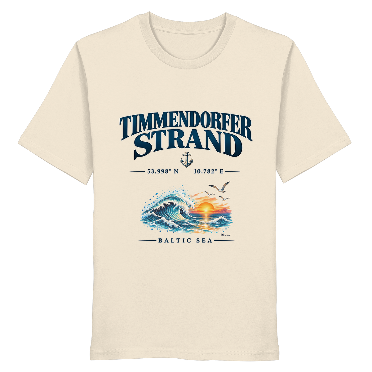 Original-Mockup 1: Unisex Bio-T-Shirt in Natural Raw mit Timmendorfer Strand – Baltic Sea Frontprint.