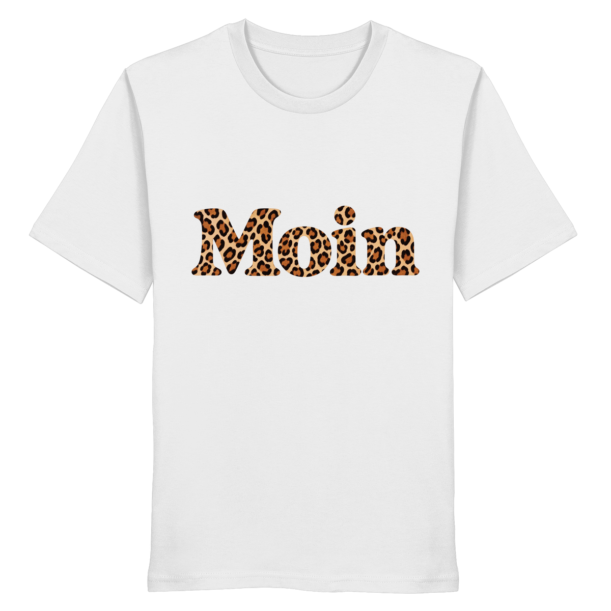 Original-Shirtigo-Mockup: Bio Unisex T-Shirt in Weiß mit lesbarem „Moin“ im karamellfarbenen Leopardenmuster als Frontprint