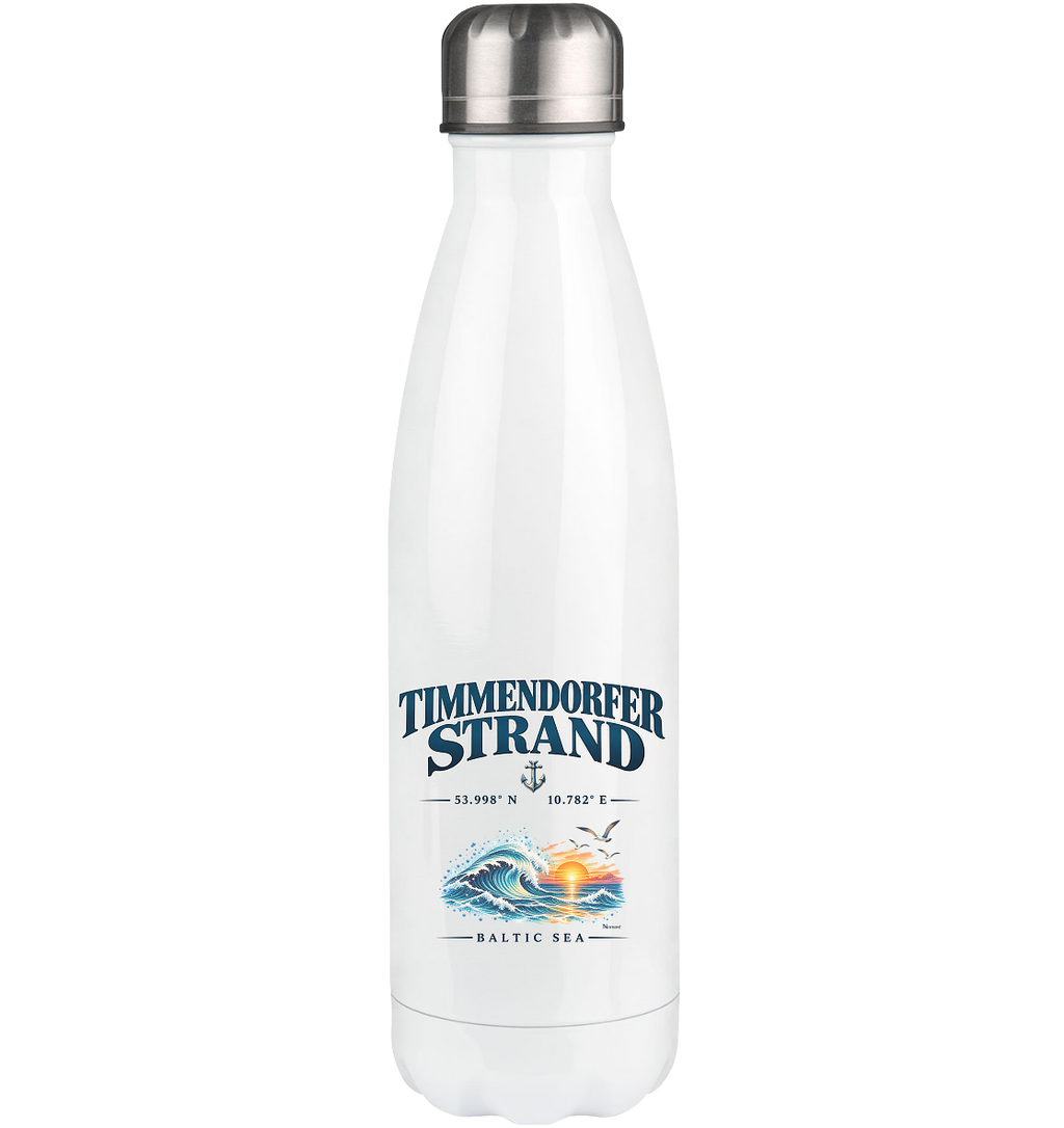 Original-Mockup 1: Thermoflasche 500 ml in White mit Timmendorfer-Strand–Baltic-Sea-Motiv auf der Vorderseite und silberfarbenem Deckel.