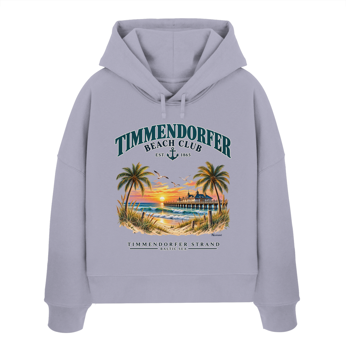 Originalmockup: Timmendorfer Beach Club Damen Bio-Boxcut-Hoodie in Lavender, Vorderansicht mit maritimem Frontprint, Palmen, Seebrücke und Meer.