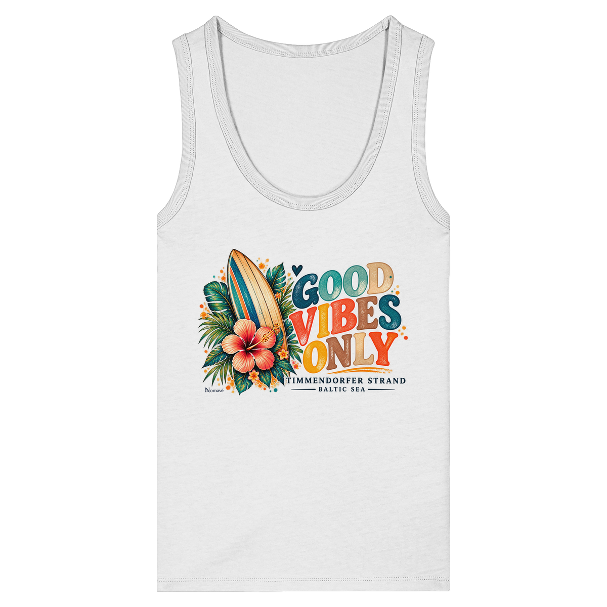 Timmendorfer Strand – Surf Vibes – Damen Bio-Fitted-Tanktop mit Frontprint in White – Katalog-Vorderansicht mit Surfboard, Hibiskus und Good-Vibes-Only-Frontprint.