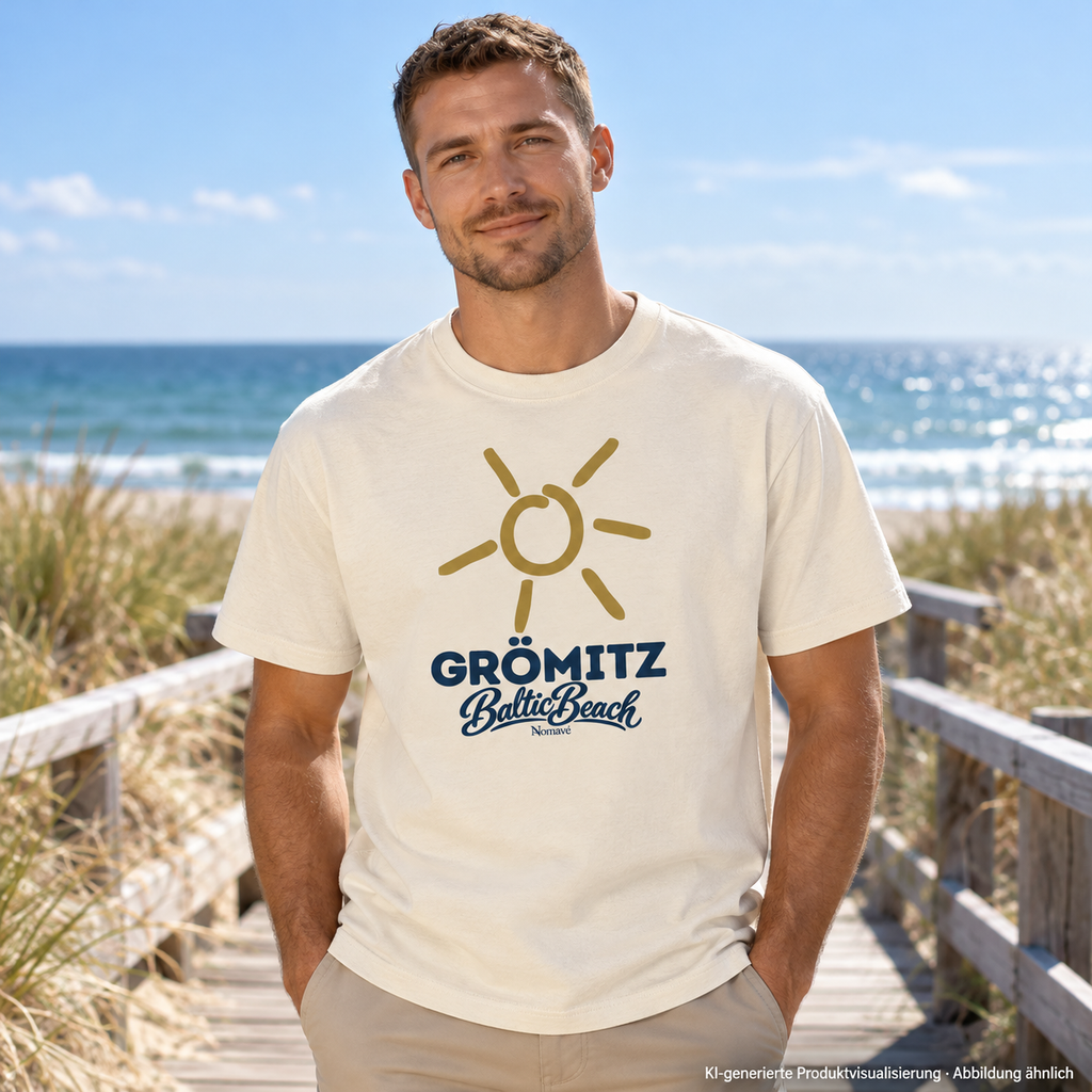 Grömitz Sonne Bio-Heavy T-Shirt in Natural Raw mit Baltic-Beach-Frontdruck – Mann auf Dünensteg, KI-Produktvisualisierung