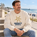 Grömitz Sonne Bio Oversize Sweatshirt in Natural Raw mit Baltic-Beach-Frontdruck – Mann an Strandpromenade, KI-Produktvisualisierung