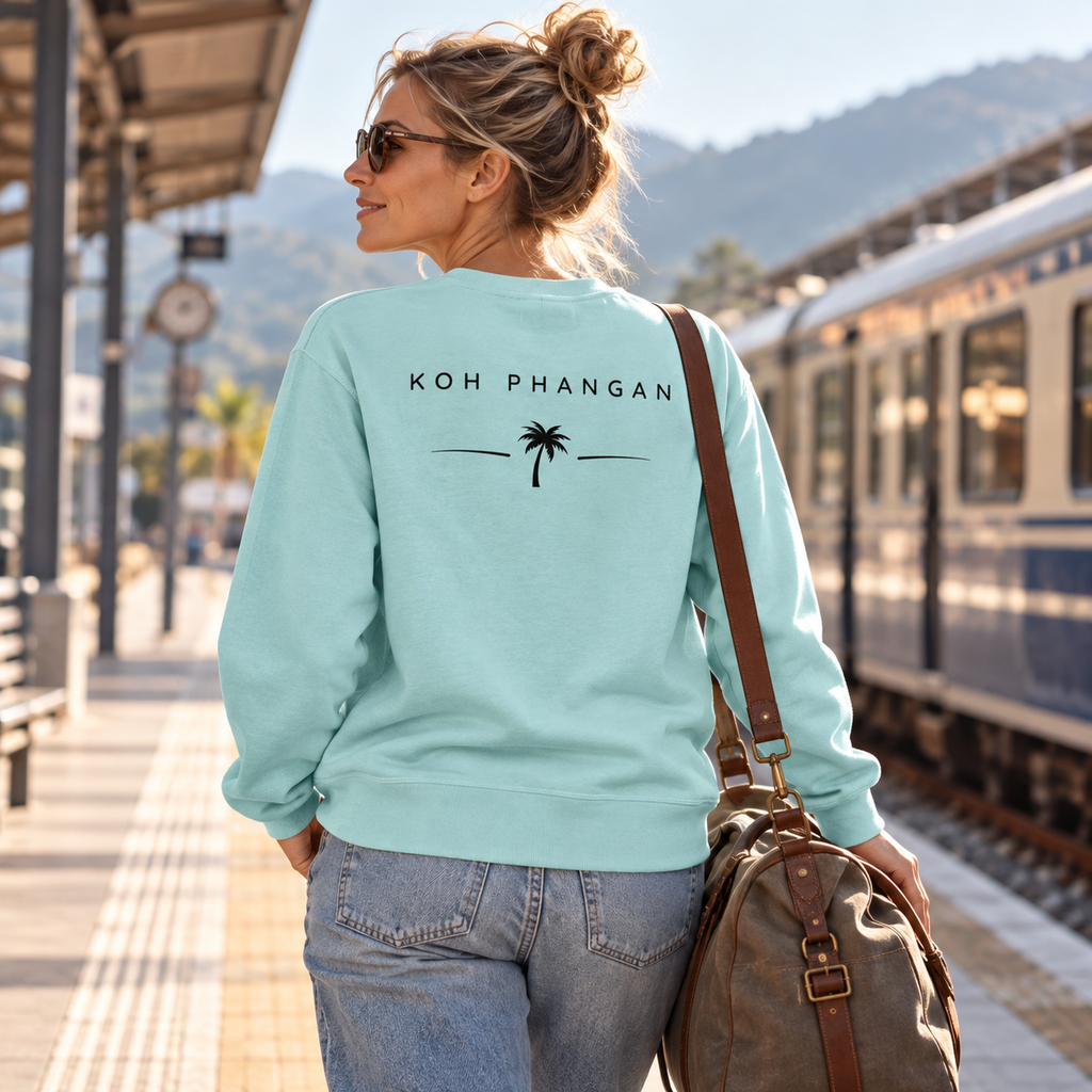 Caribbean Blue Bio Unisex Sweatshirt mit Koh-Phangan-Backprint auf einer Wochenendreise