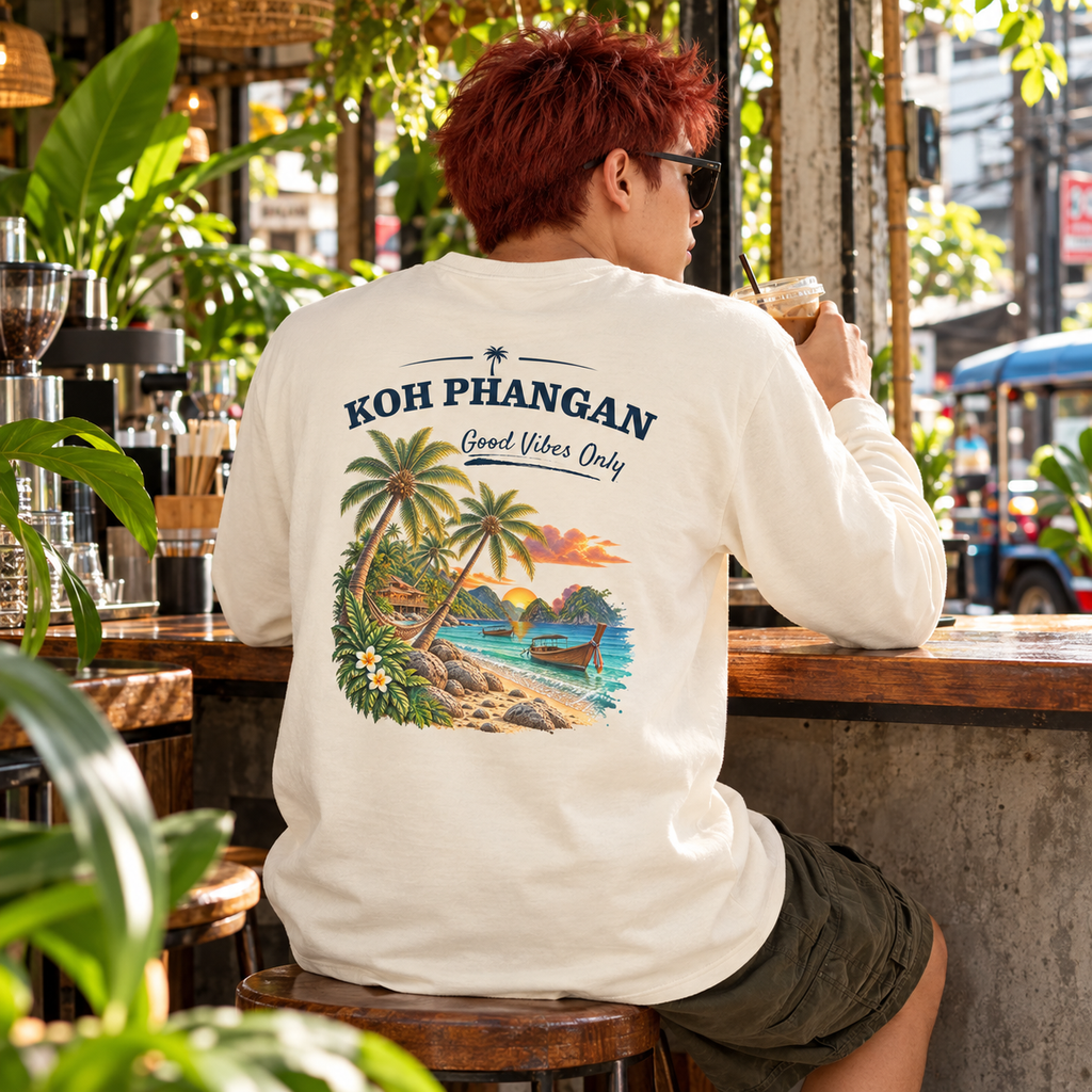 Bio Longsleeve T-Shirt mit Koh Phangan Good Vibes Only Backprint in thailändischer Markt