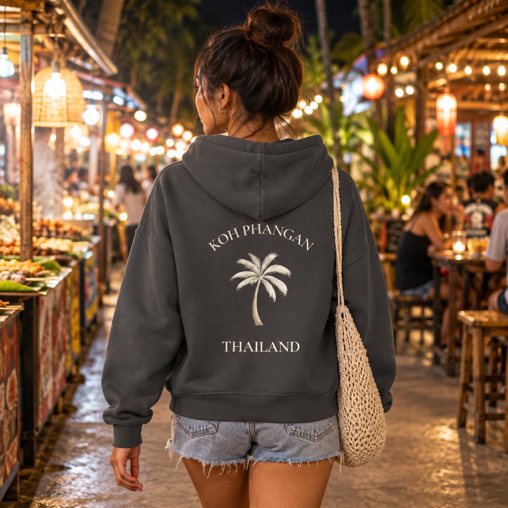 Damen Bio Boxcut Hoodie mit Koh Phangan Mini Palm Rückenmotiv auf einem thailändischen Nachtmarkt
