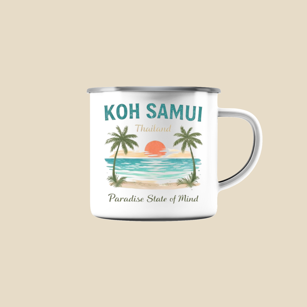 Weißer Emaillebecher mit Koh Samui Thailand Motiv vor hellem Hintergrund.