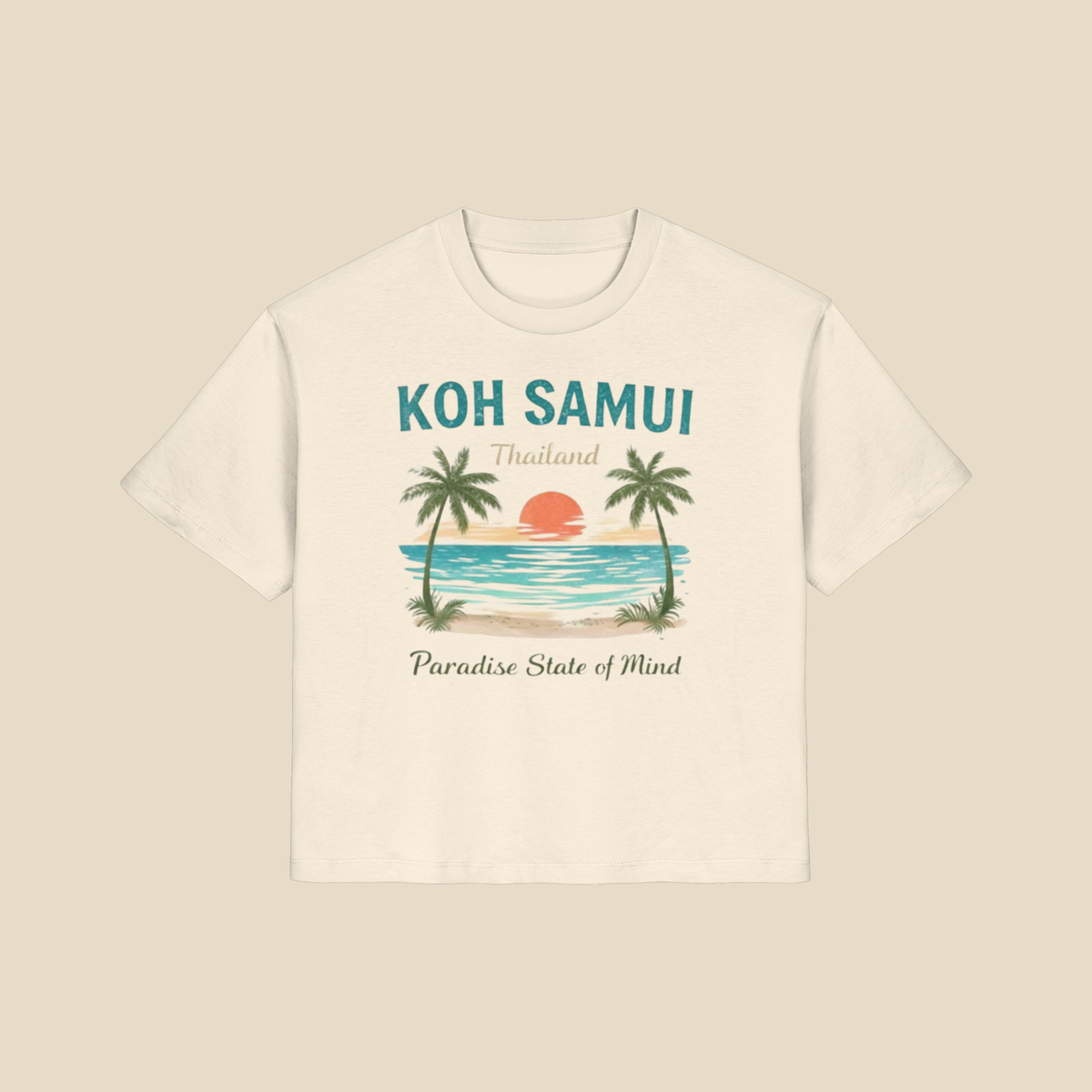 Bio Lady-Shirt in Naturweiß mit Koh Samui Thailand Motiv auf der Vorderseite vor hellem Hintergrund.