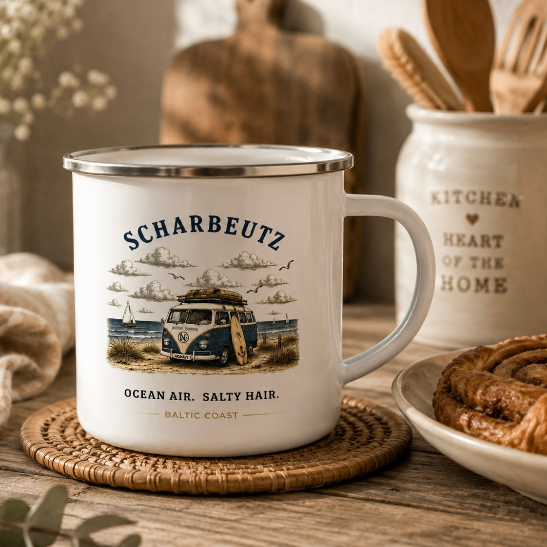 Scharbeutz Bulli Emaillebecher beim Camping an der Ostsee