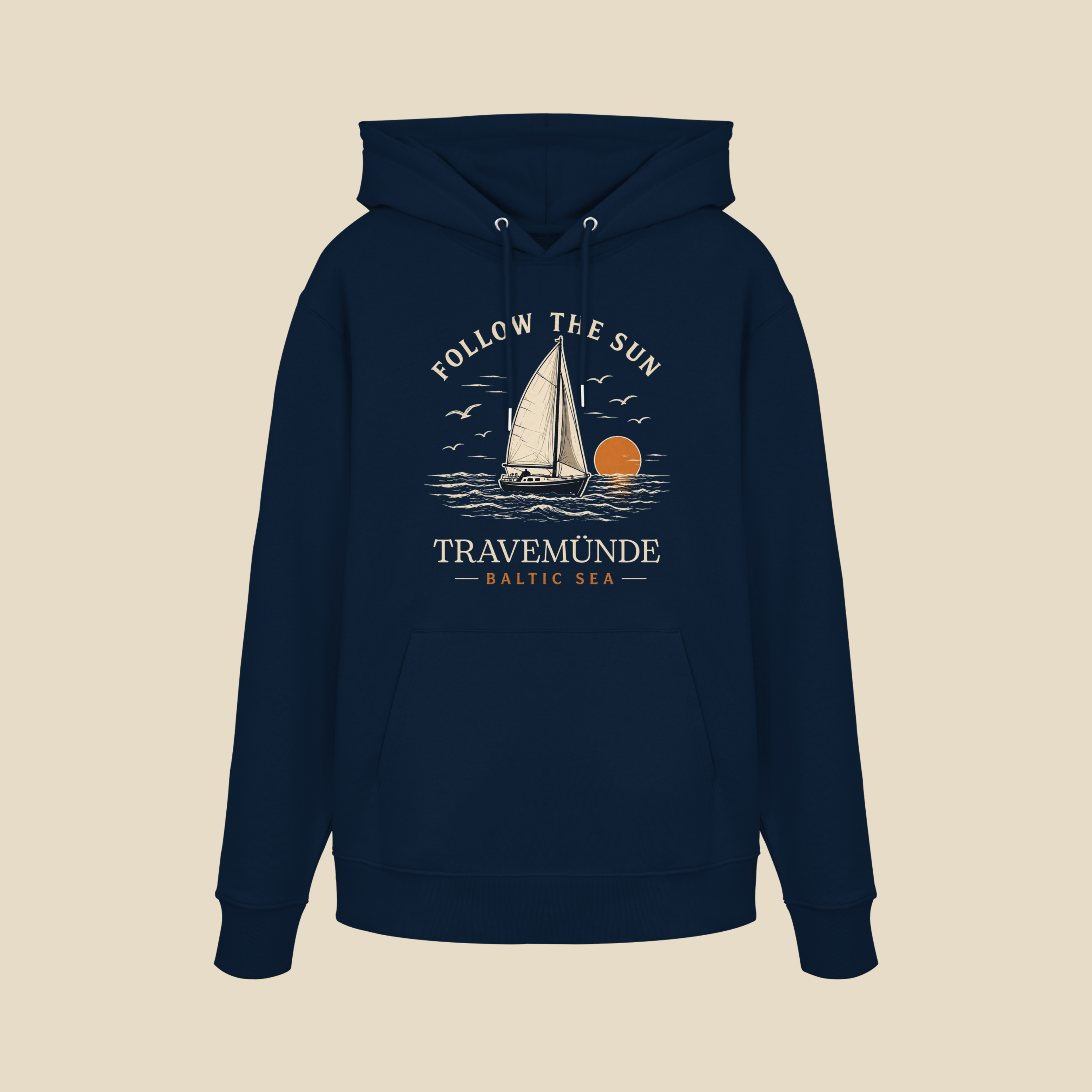 Travemünde Follow The Sun Dark Edition Hoodie mit Segelboot Motiv