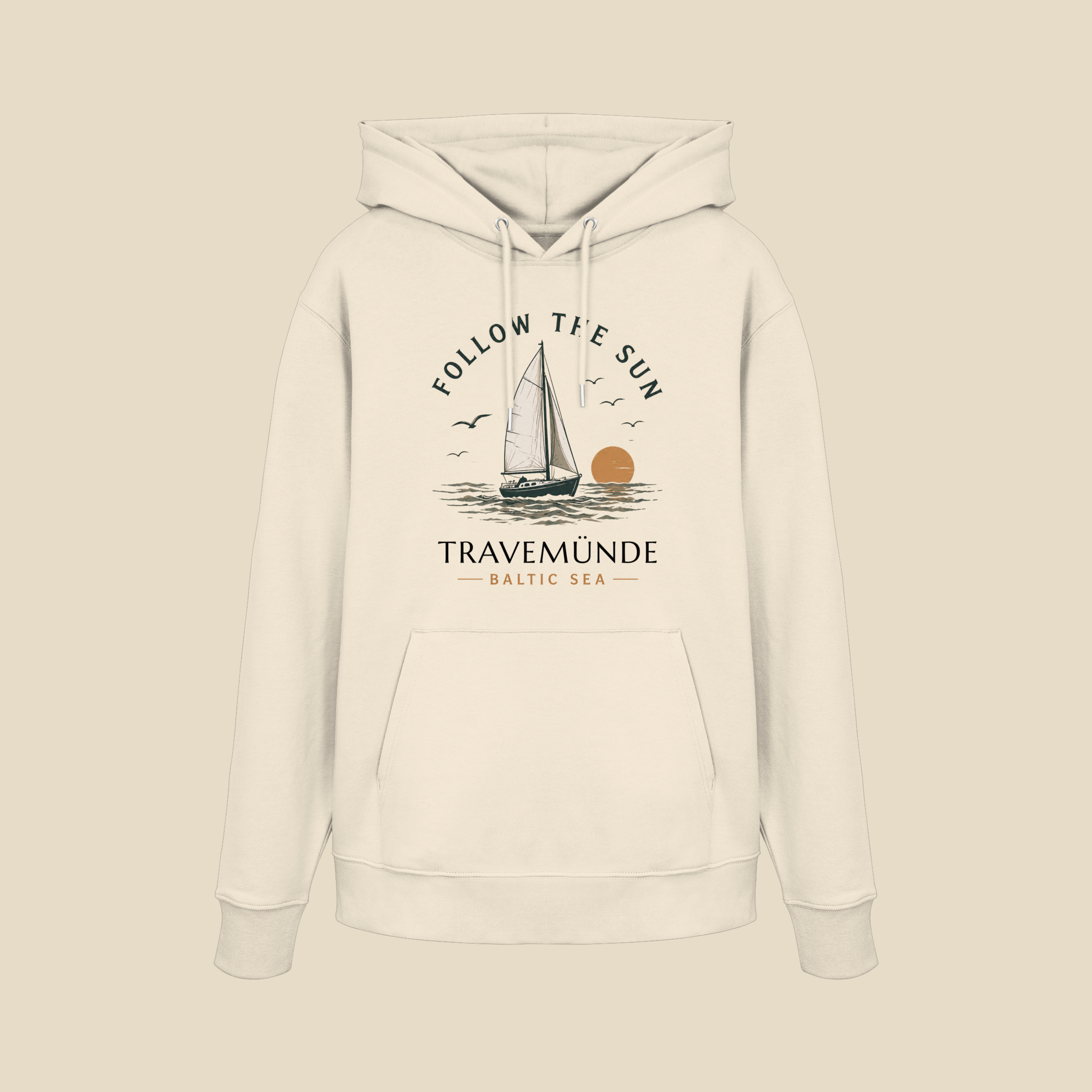 Travemünde Follow The Sun Hoodie aus Bio Baumwolle mit maritimem Ostsee Motiv von Nomavé
