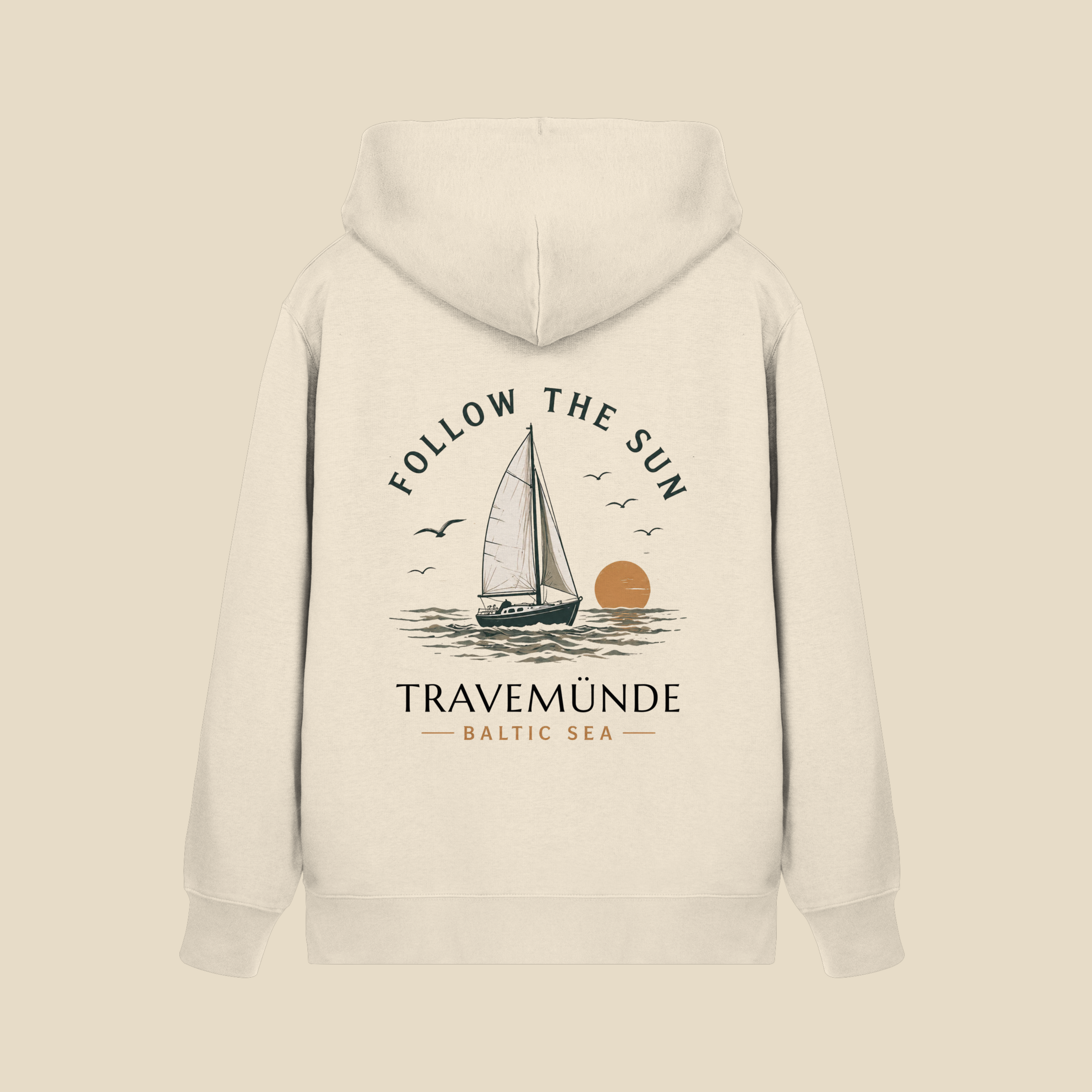 Travemünde Follow the Sun Jacke mit Kapuze aus Bio-Baumwolle mit Segelboot Motiv