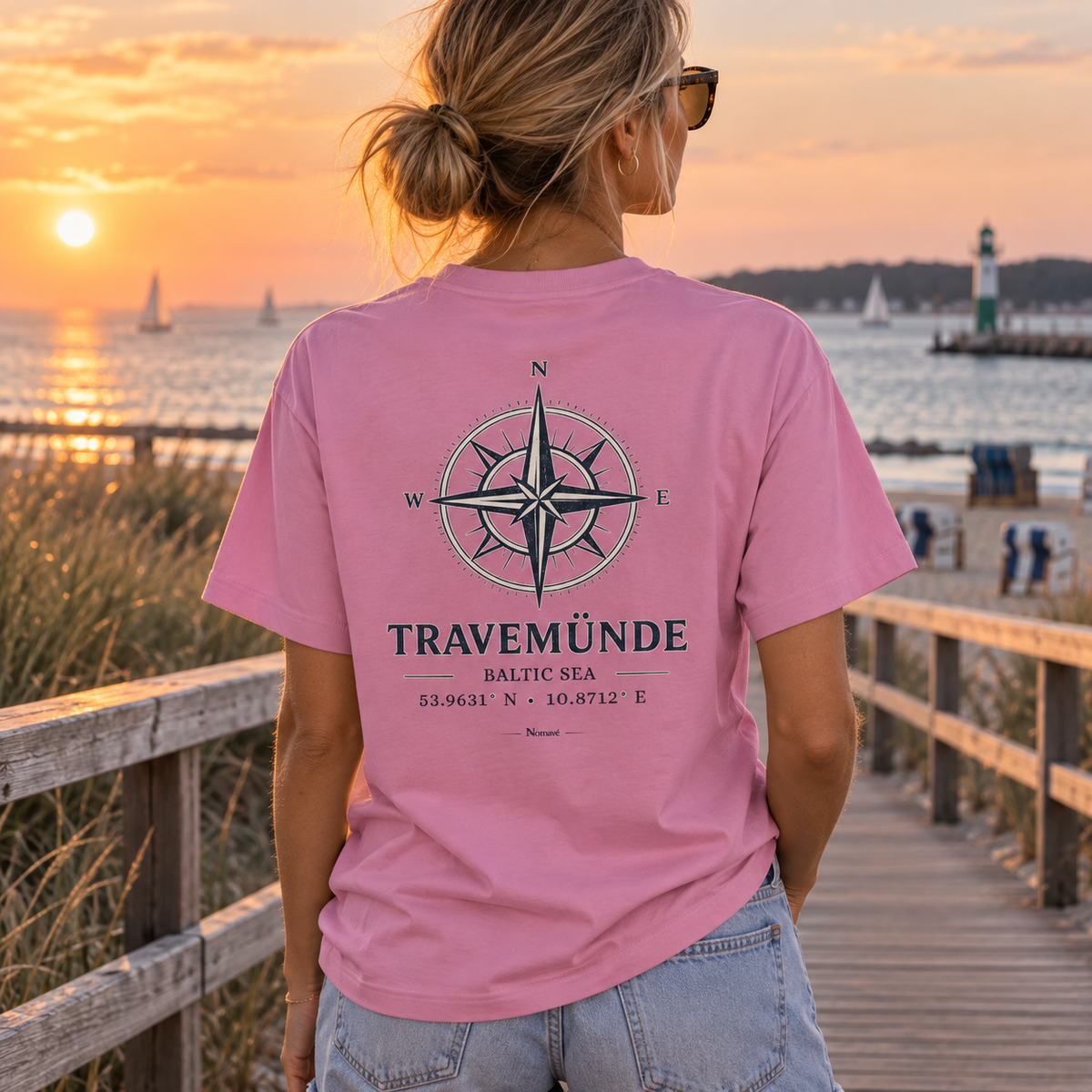 Travemünde Windrose Bio-Heavy T-Shirt in Bubble Pink mit Rückenprint