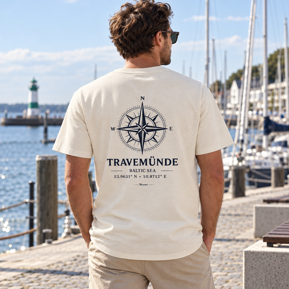 Travemünde Windrose Bio-Heavy T-Shirt in Natural Raw mit Rückenprint