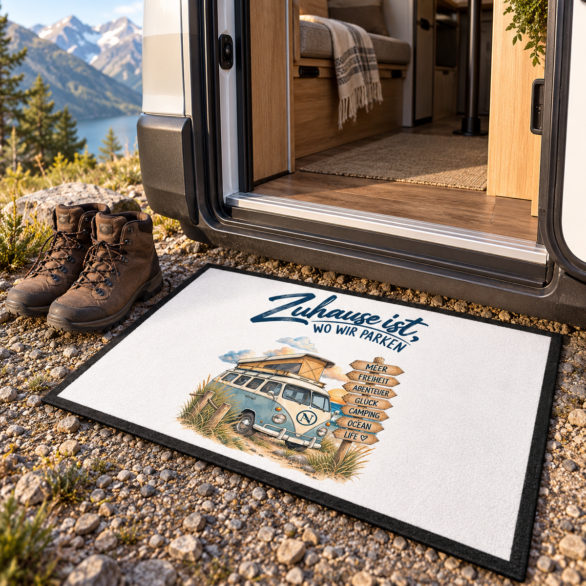 Vanlife Fußmatte 60 x 40 cm mit Campermotiv am Wohnmobil in den Bergen